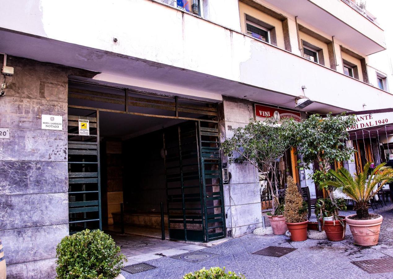 Well Come - Palazzo Reale Hotel Napoli Ngoại thất bức ảnh