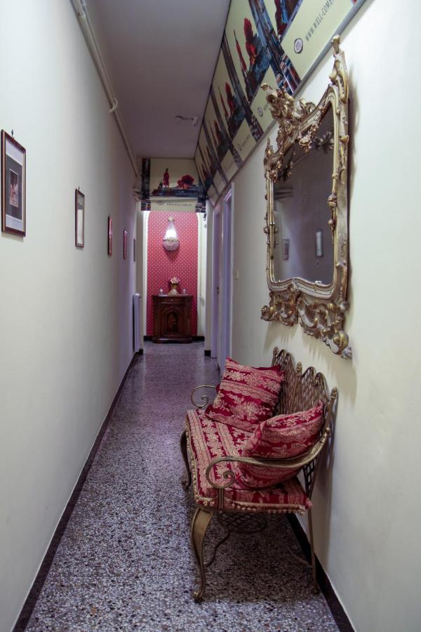 Well Come - Palazzo Reale Hotel Napoli Ngoại thất bức ảnh